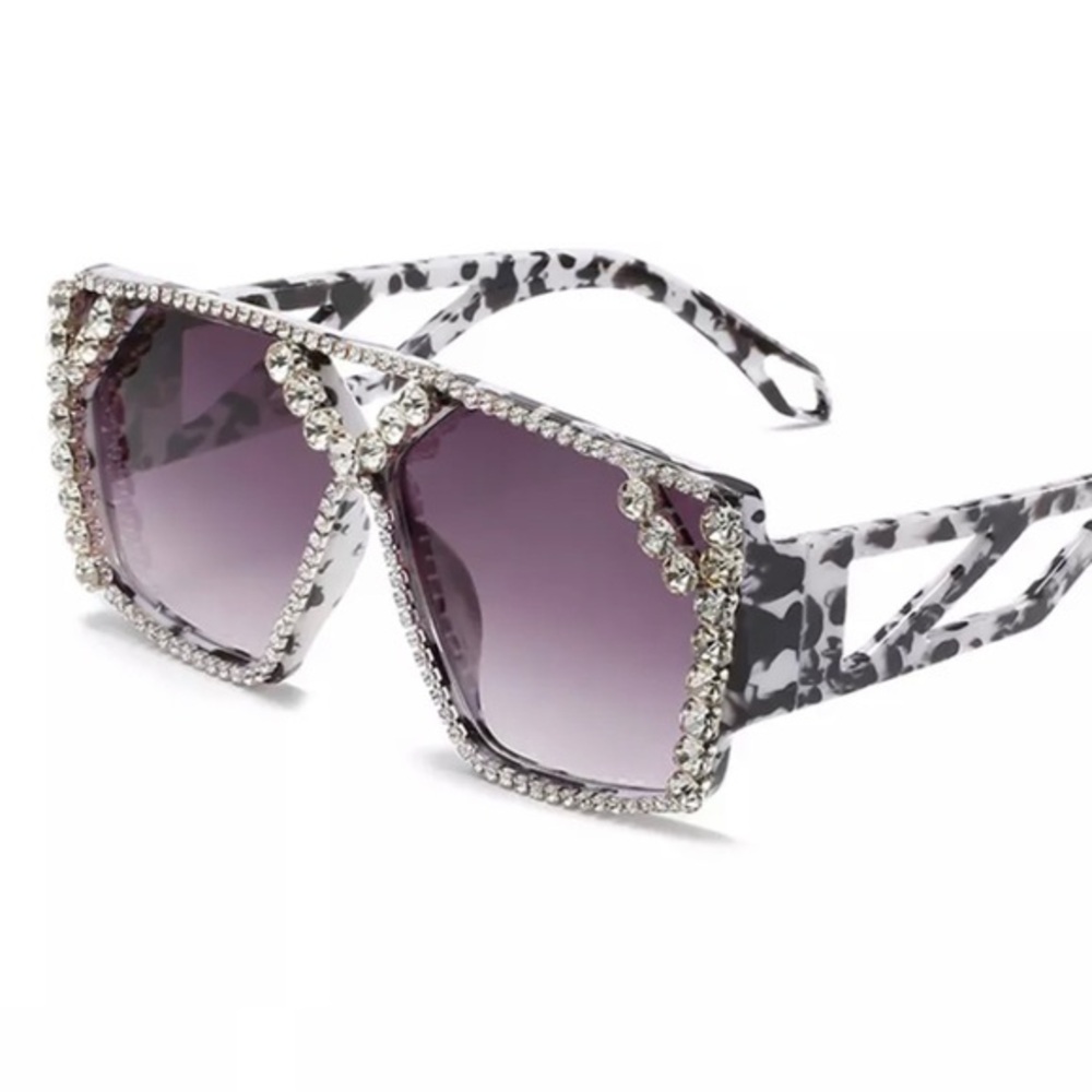 Retro bling flat top blank and white fashion sunglasses
